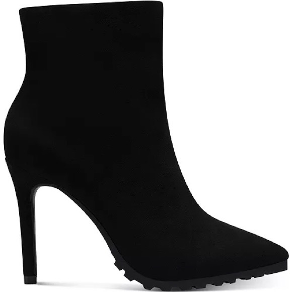 Women’s Black Bootie, 3 1/2” Heel w/ Rubber Sole, NEW IN BOX - Size 9 - Picture 1 of 4